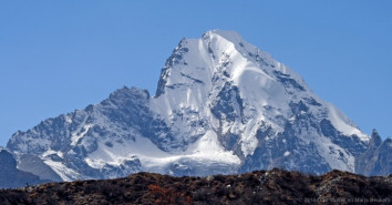 Mt.Larkya Peak Climbing